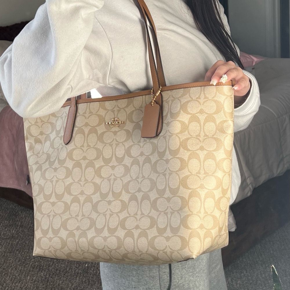 Coach tote bag